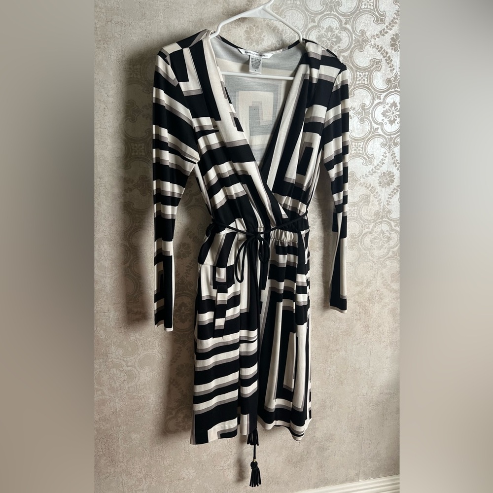 DVF Black & White DRESS (6)